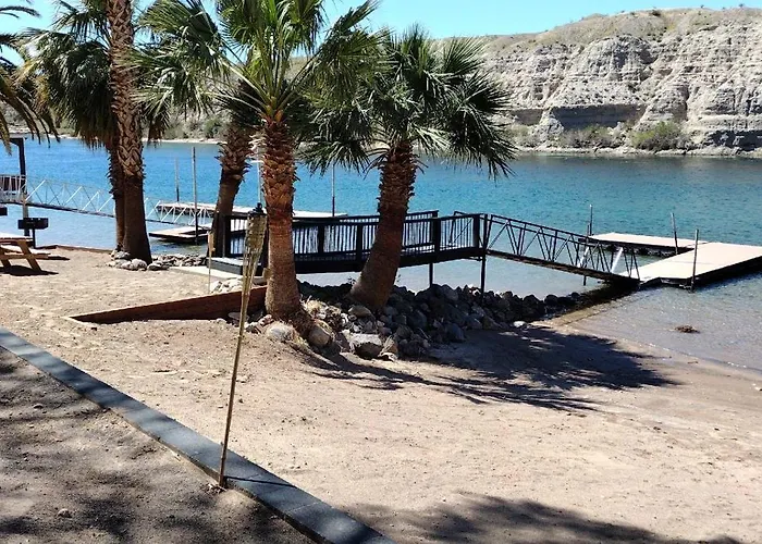 River Front Hideaway *